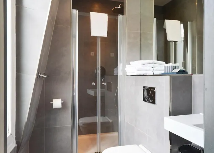 Hotel Des Princes 2*