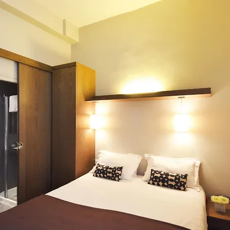 Hotel Des Princes 2*