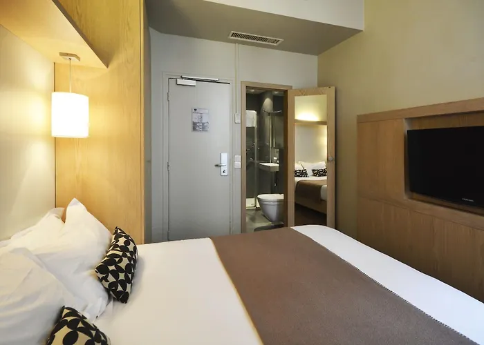 Hotel Des Princes 2*